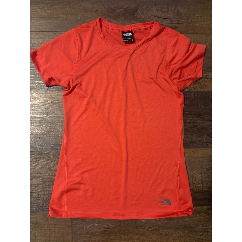 The North Face Womens XS Coral Orange Short Sleeve Active Performance T-Shirt